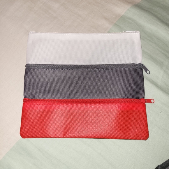 2 pencil cases selling togther - Picture 4 of 5